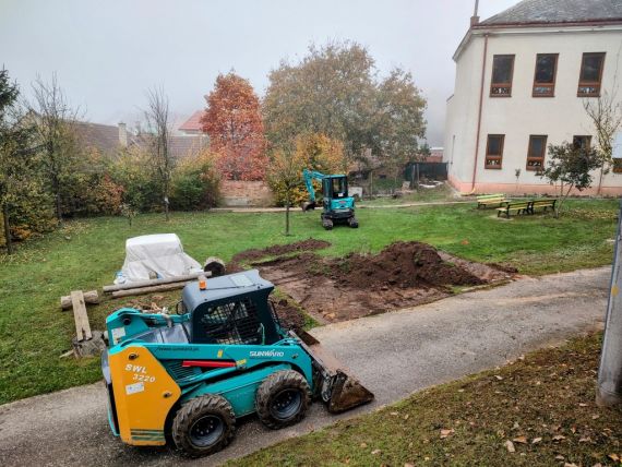 Odvoz zeminy a srovnání terénu - Uh. Brod